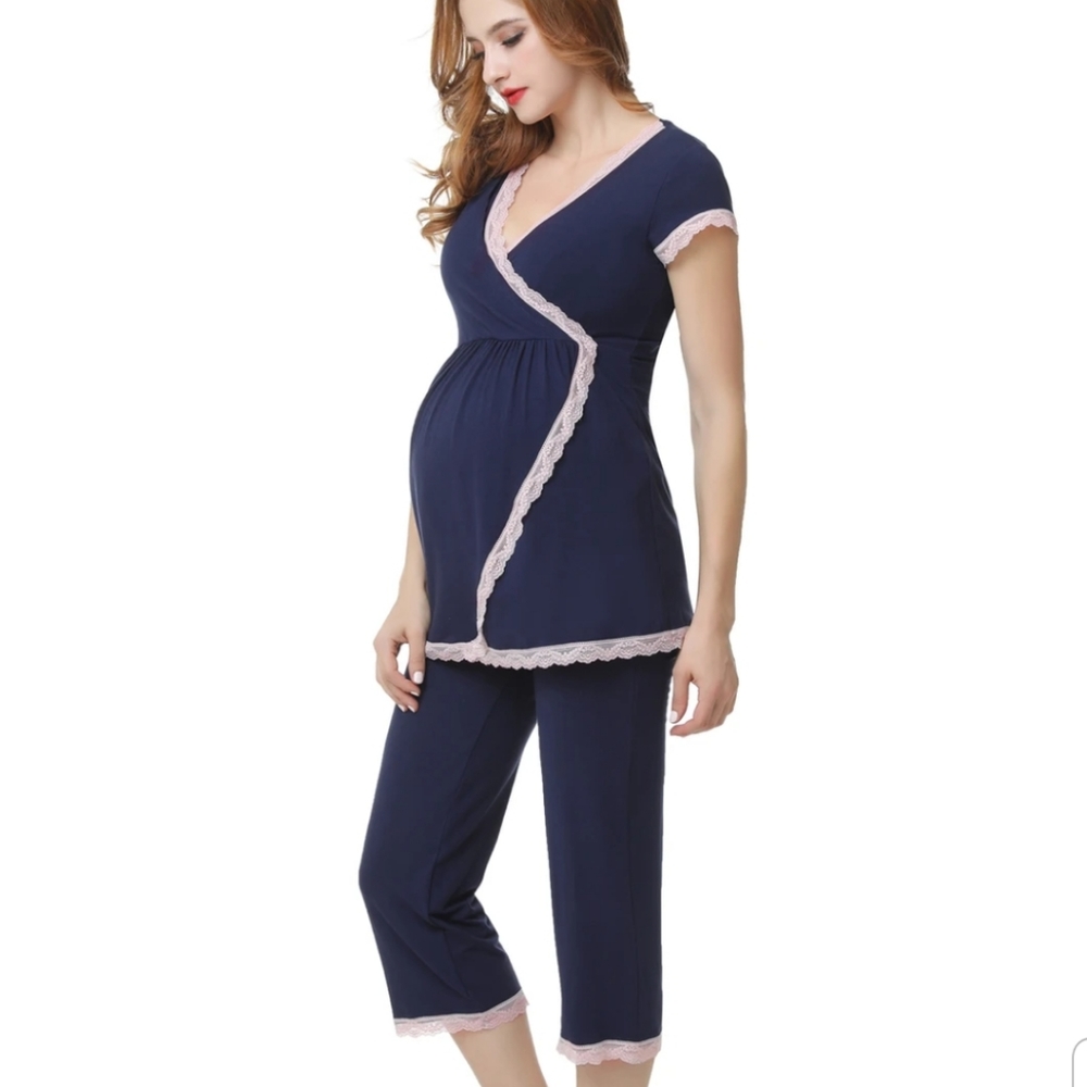 Kimi+Kai Maternity/Nursing Pajamas set